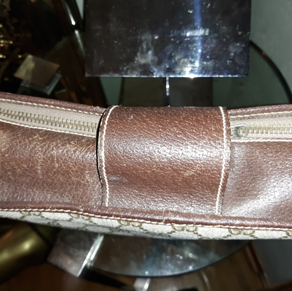 Gucci Clutch - 10 inches wide and 7.5 inches in height. - Picture 11 of 12